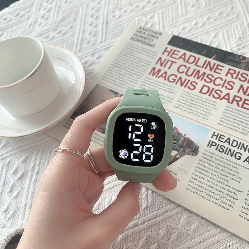 Relógio Digital Esportivo LED para Homens e Mulheres, Mostrador Quadrado Grande, À Prova d'Água, Pulseira de Silicone, Relógio Eletrônico para Homens. - TendTuddo